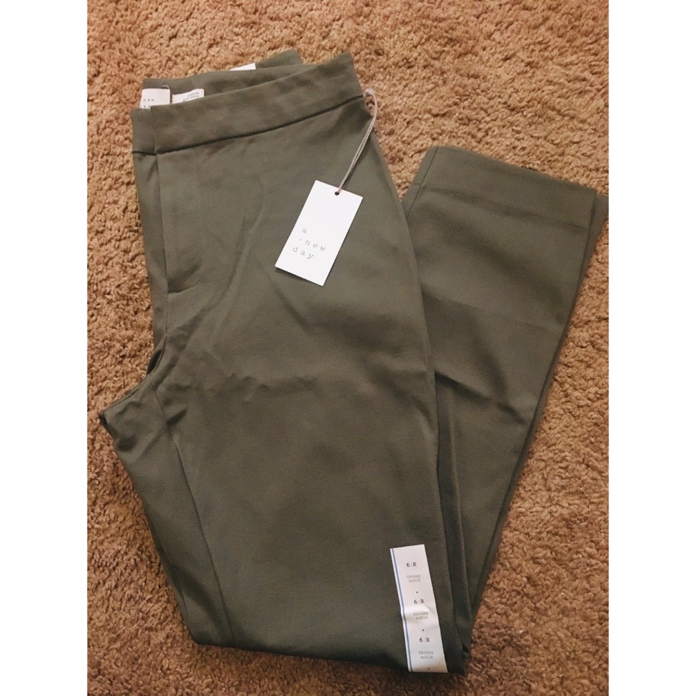 Skinny ankle pants